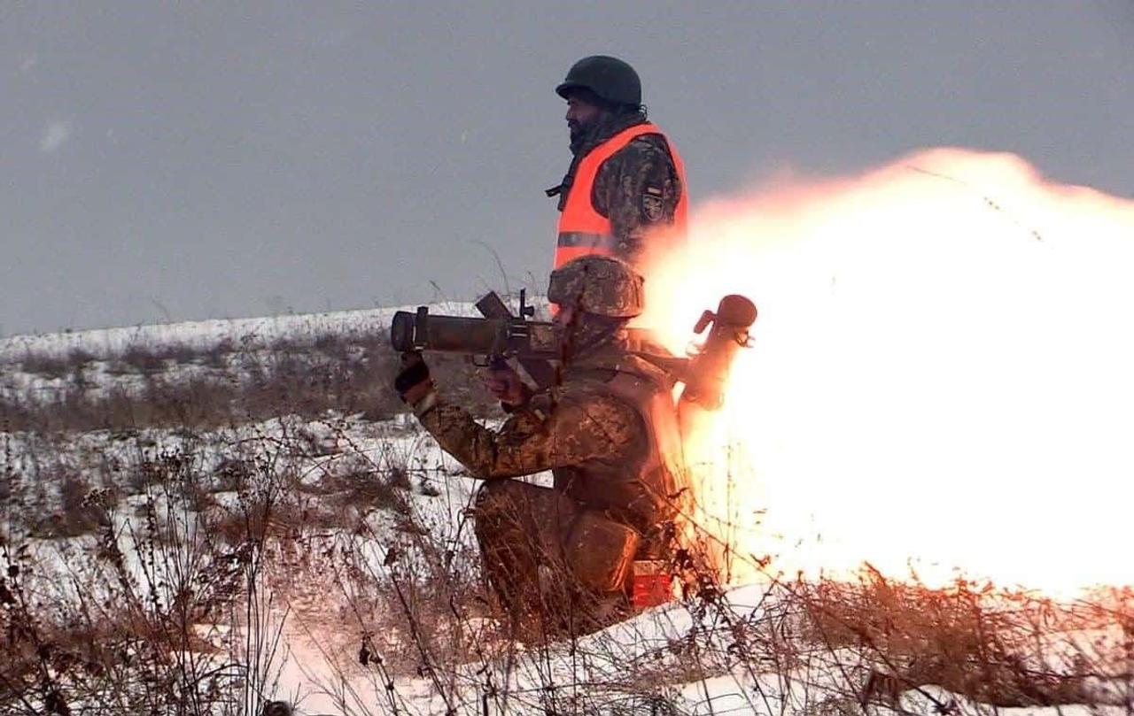 Новый реактивный огнемет, украинского производства, предназначен для поражения огневых точек противника и легкобронированной техники врага