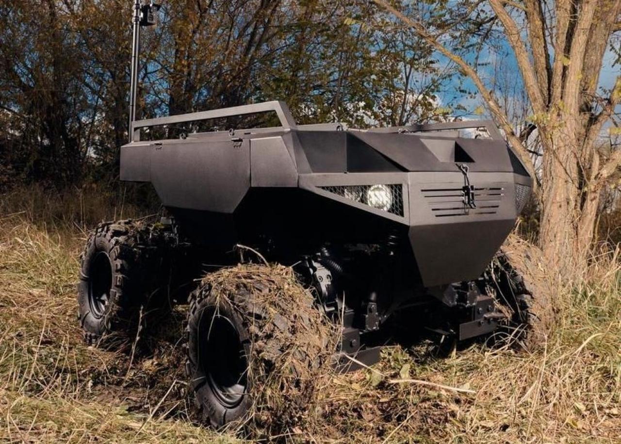 Украинская компания Air3F представила VARKHAN – новый наземный робот для доставки, эвакуации и работы в экстремальных боевых условиях