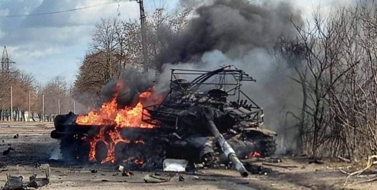 В Киевской области, десяти украинским воинам, удалось уничтожить элитный танковый полк российских оккупантов 