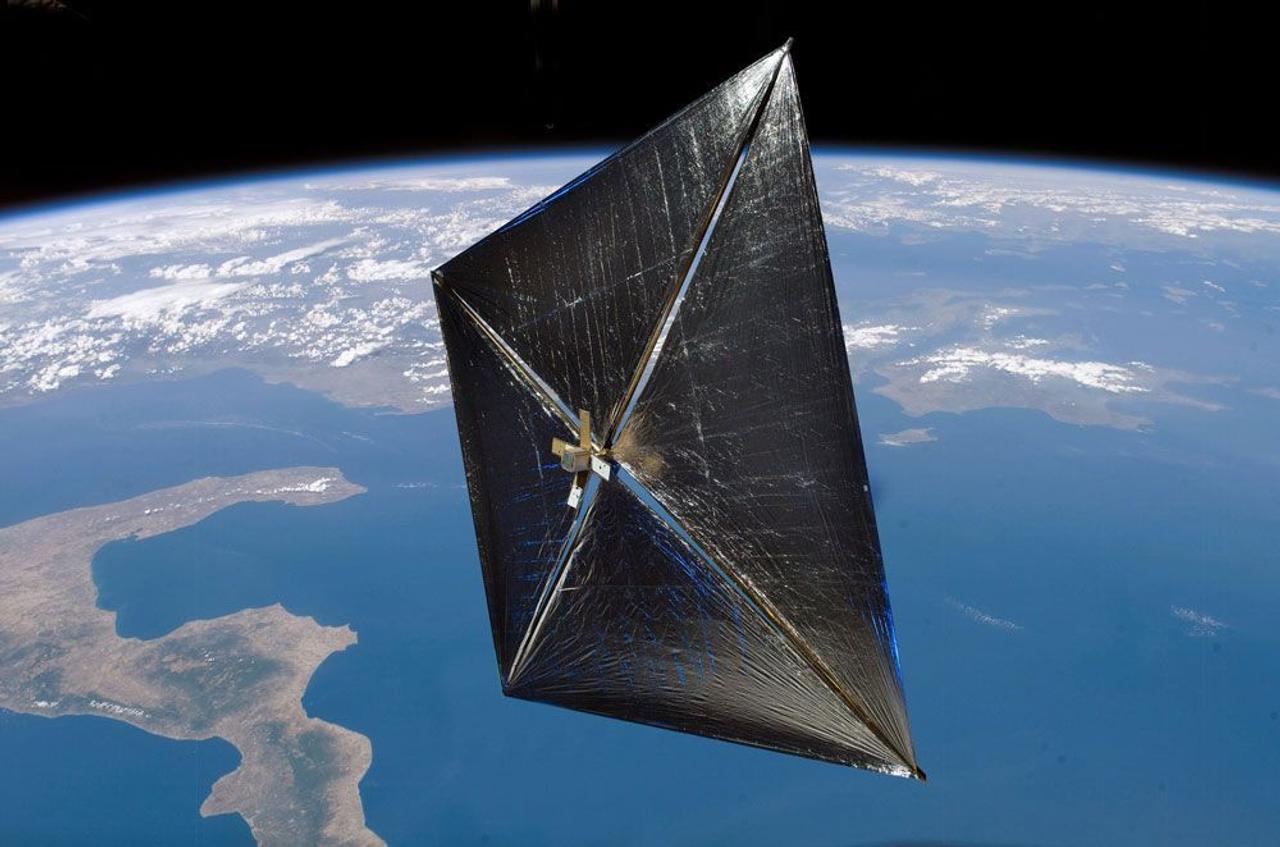Солнечный парус заменит двигатели на космических кораблях при полетах в открытом космосе 