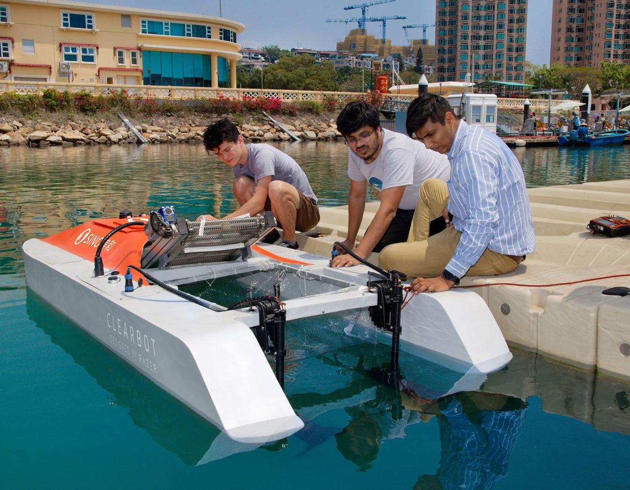 Роботизированная лодка с искусственным интеллектом способна собирать тонны пластиковых отходов в морях и реках