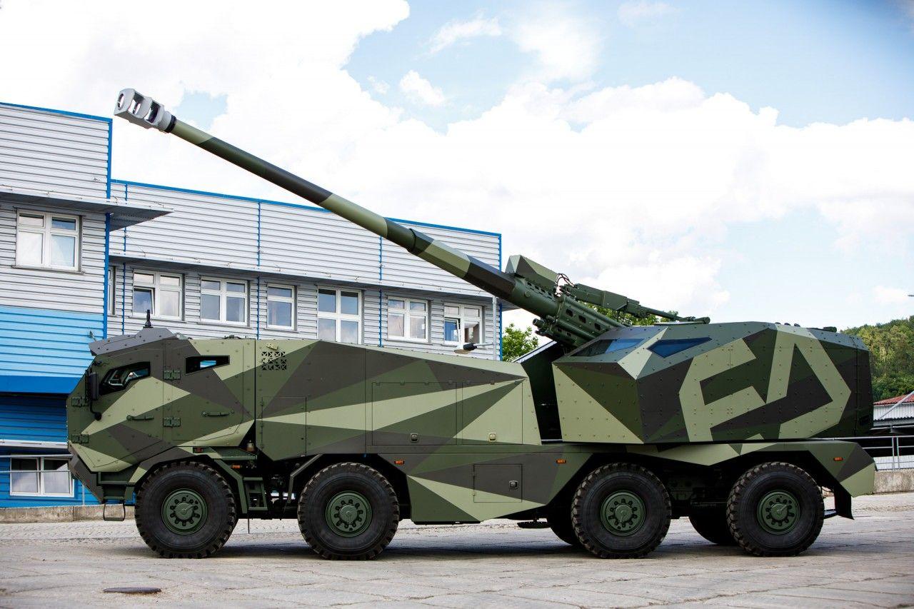 Excalibur Army представил полностью автоматизированную самоходную колесную гаубицу Morana