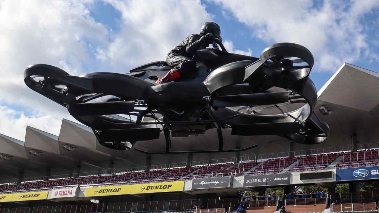 Японский производитель дронов продемонстрировал летающий мотоцикл Xturismo в действии