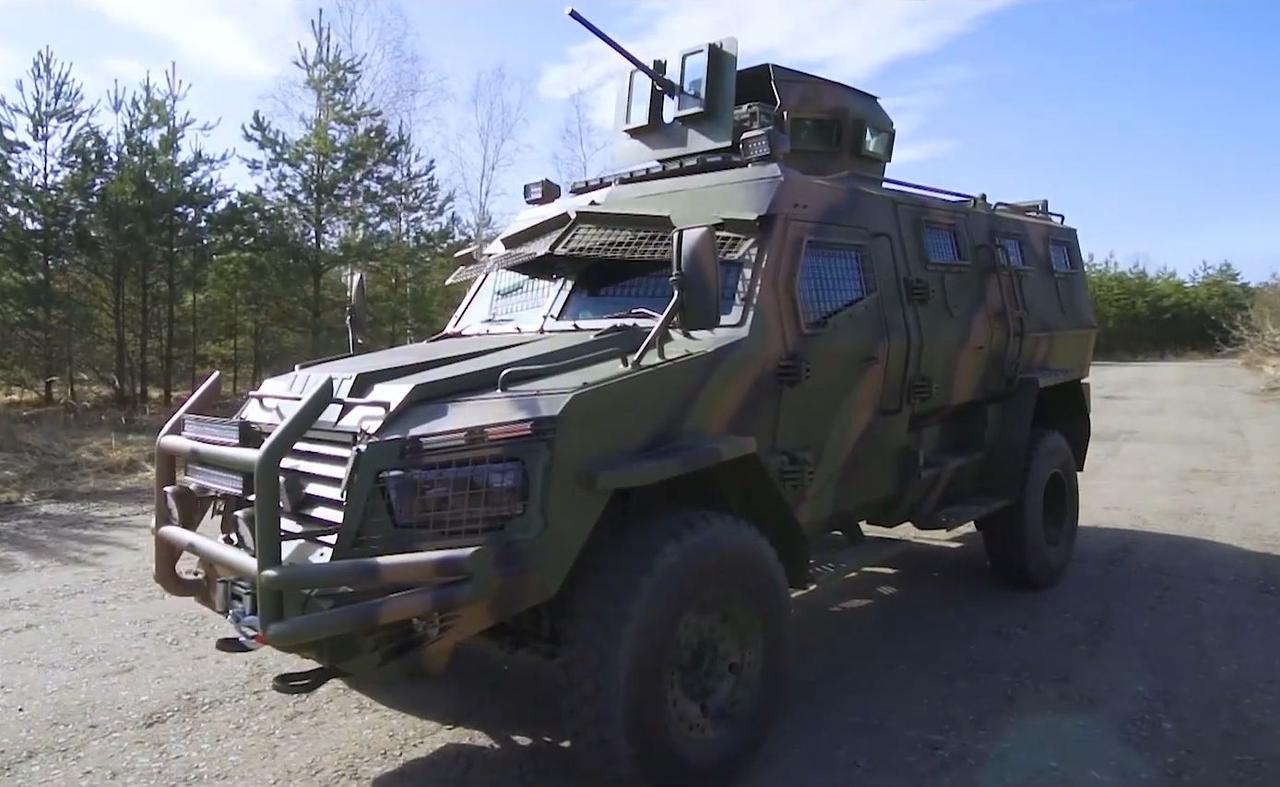 Украинская компания UkrArmoTech представила линейку собственных бронеавтомобилей