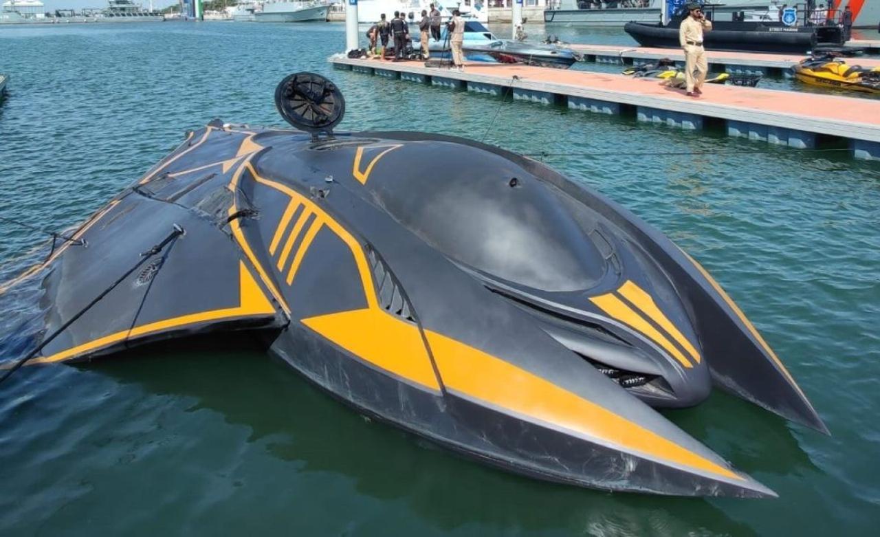 Украинские инженеры представили подводный дрон Kronos — гибридную субмарину, способную запускать торпеды и действовать как беспилотник