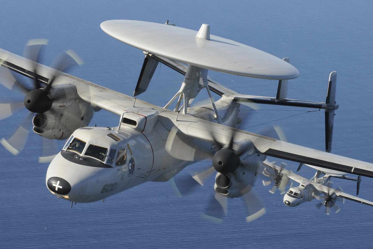 Тактический самолет E-2D Advanced Hawkeye - «цифровой защитник» ВМС США