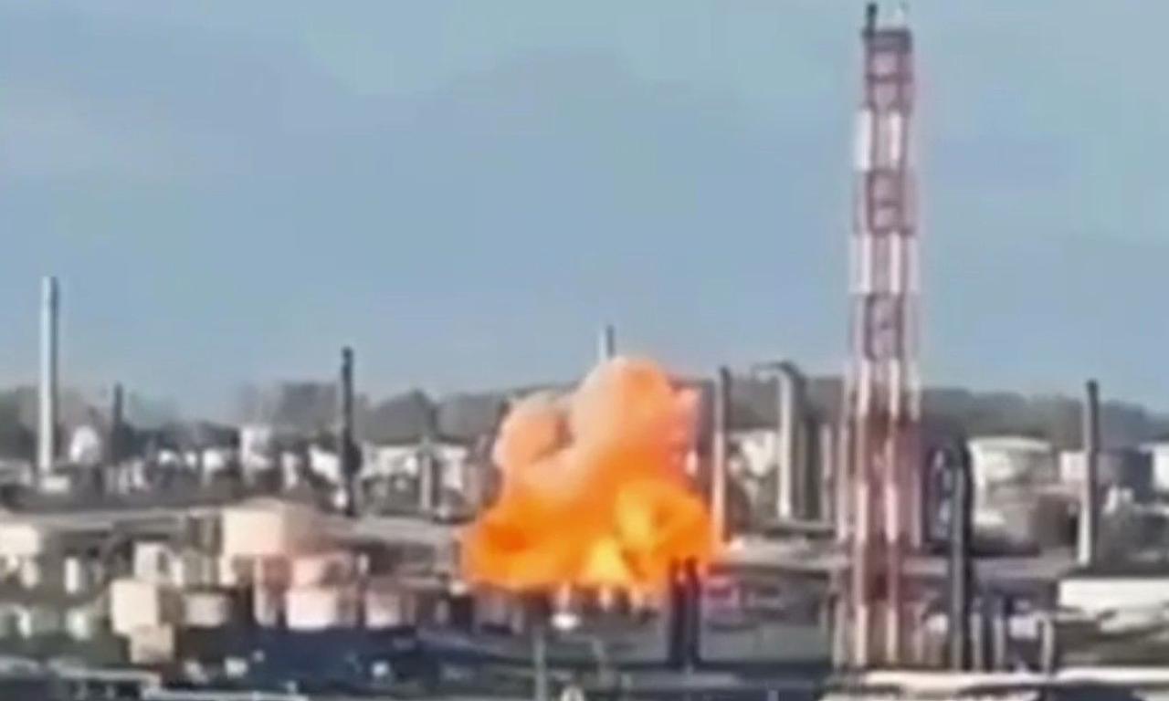 Украинские дроны поразили Ново-Уфимский НПЗ: горит один из крупнейших НПЗ России 