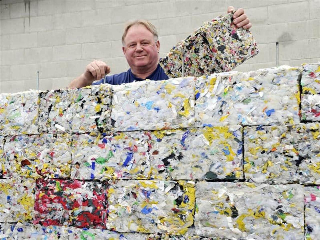 Стартап ByFusion создает из пластикового мусора прочные строительные блоки