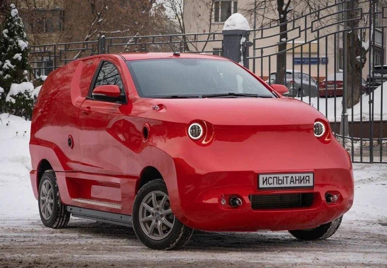 В россии показали прототип электромобиля - опять слепили «уродца»