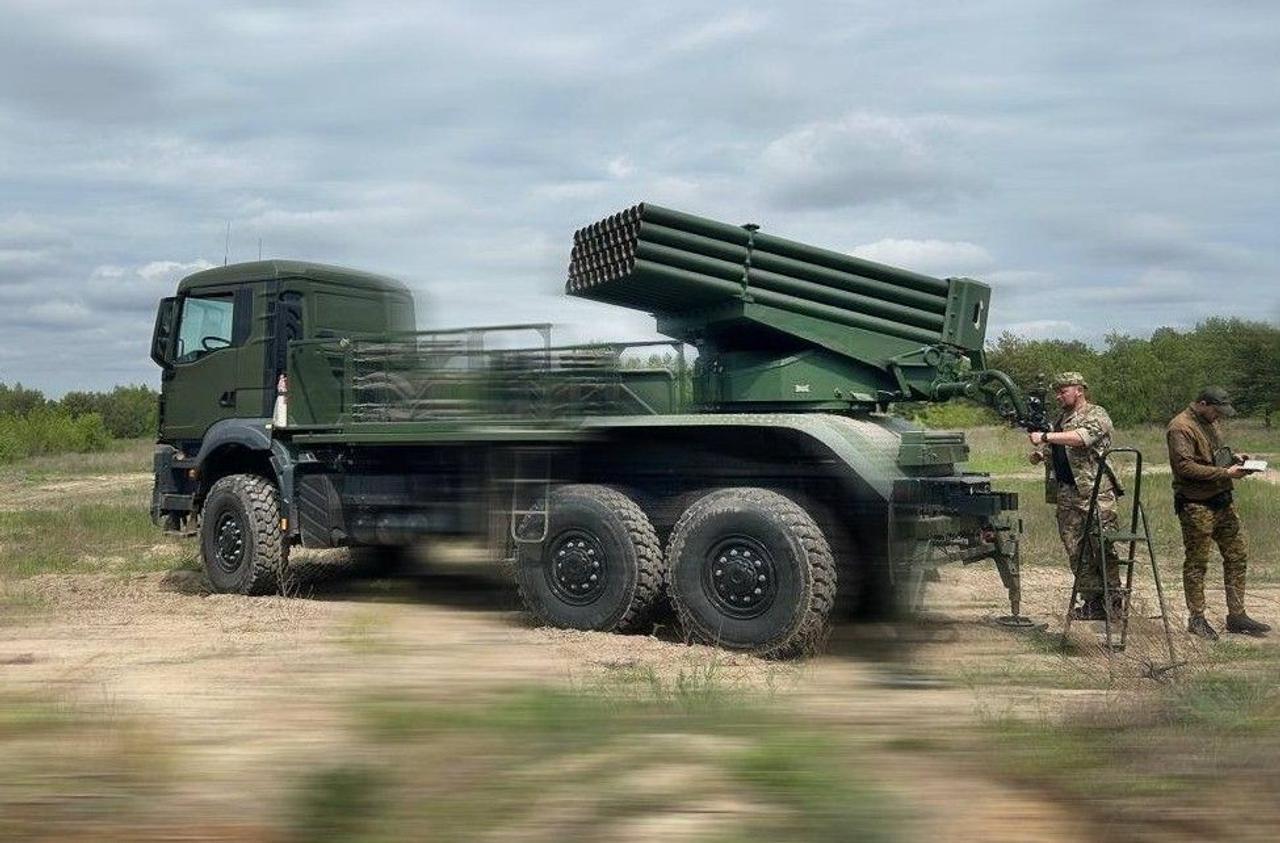 Украина вывела реактивную артиллерию на новый уровень: БМ-21 «Град» существенно обновили — от базового шасси до цифрового управления огнем