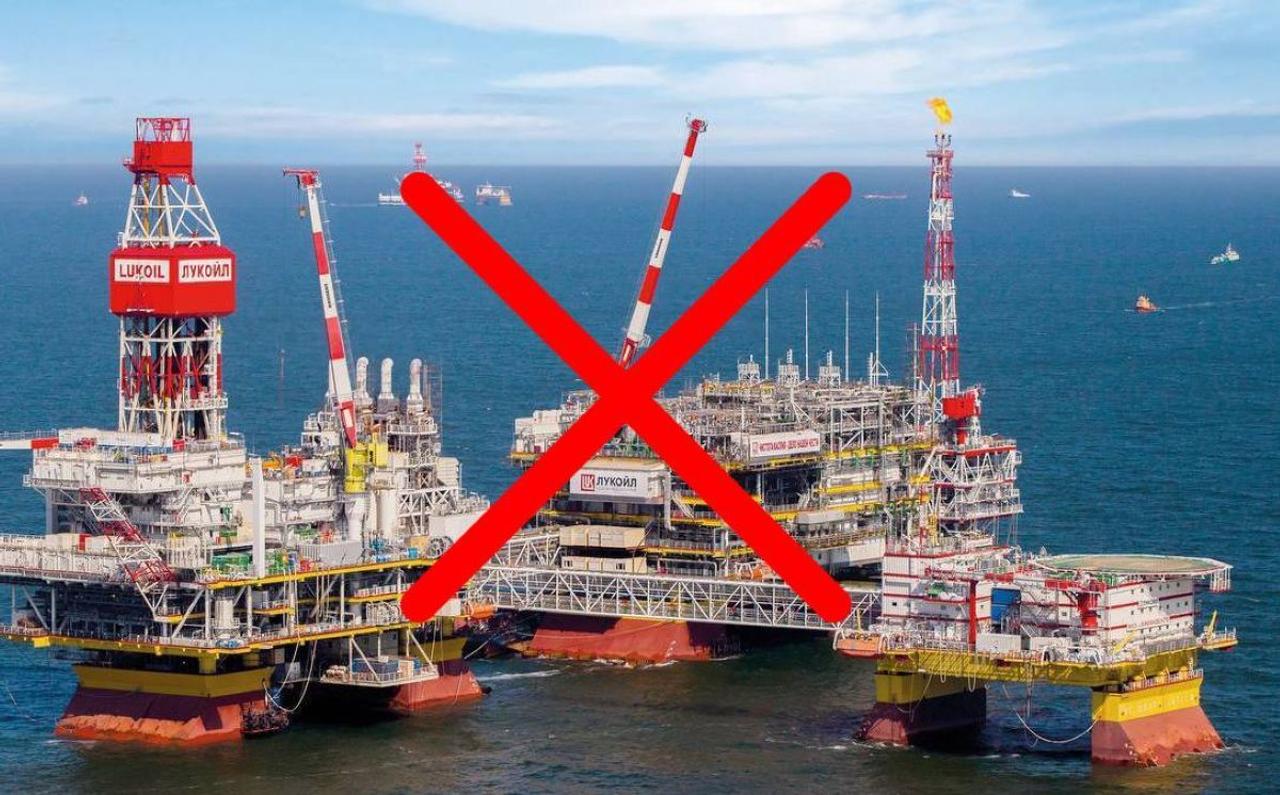 СБУ поразила дронами нефтяную платформу РФ в Каспийском море и полностью остановила добычу нефти и газа