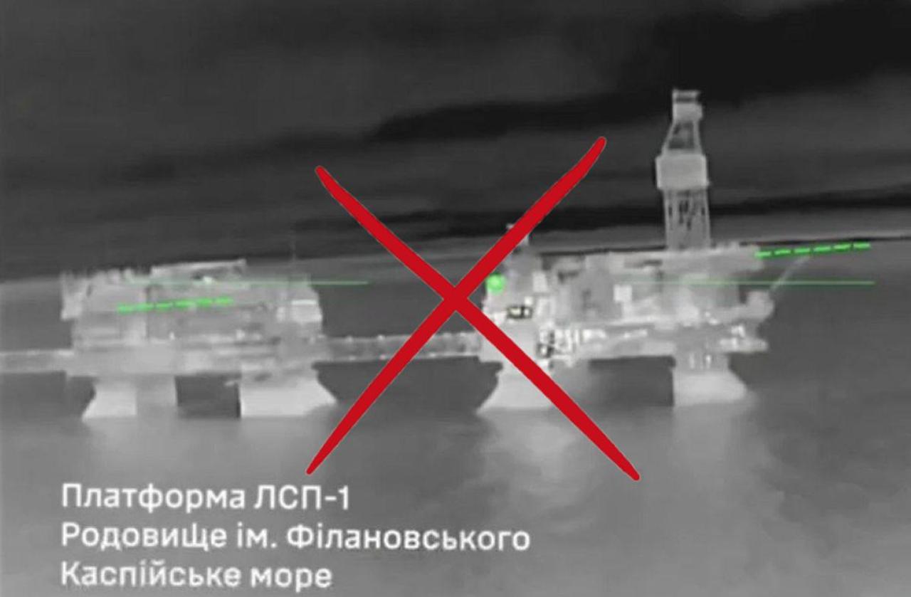 Украина ударила по сердцу нефтяной империи России в Каспийском море: ССО вывели из строя все платформы «Лукойла»