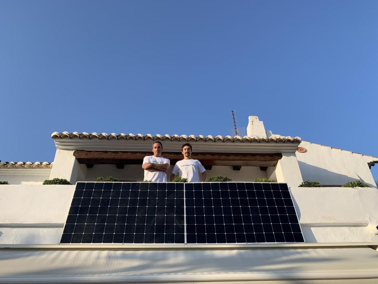 Испанский стартап изготовил комплект солнечных батарей для выработки электроэнергии на балконах домов