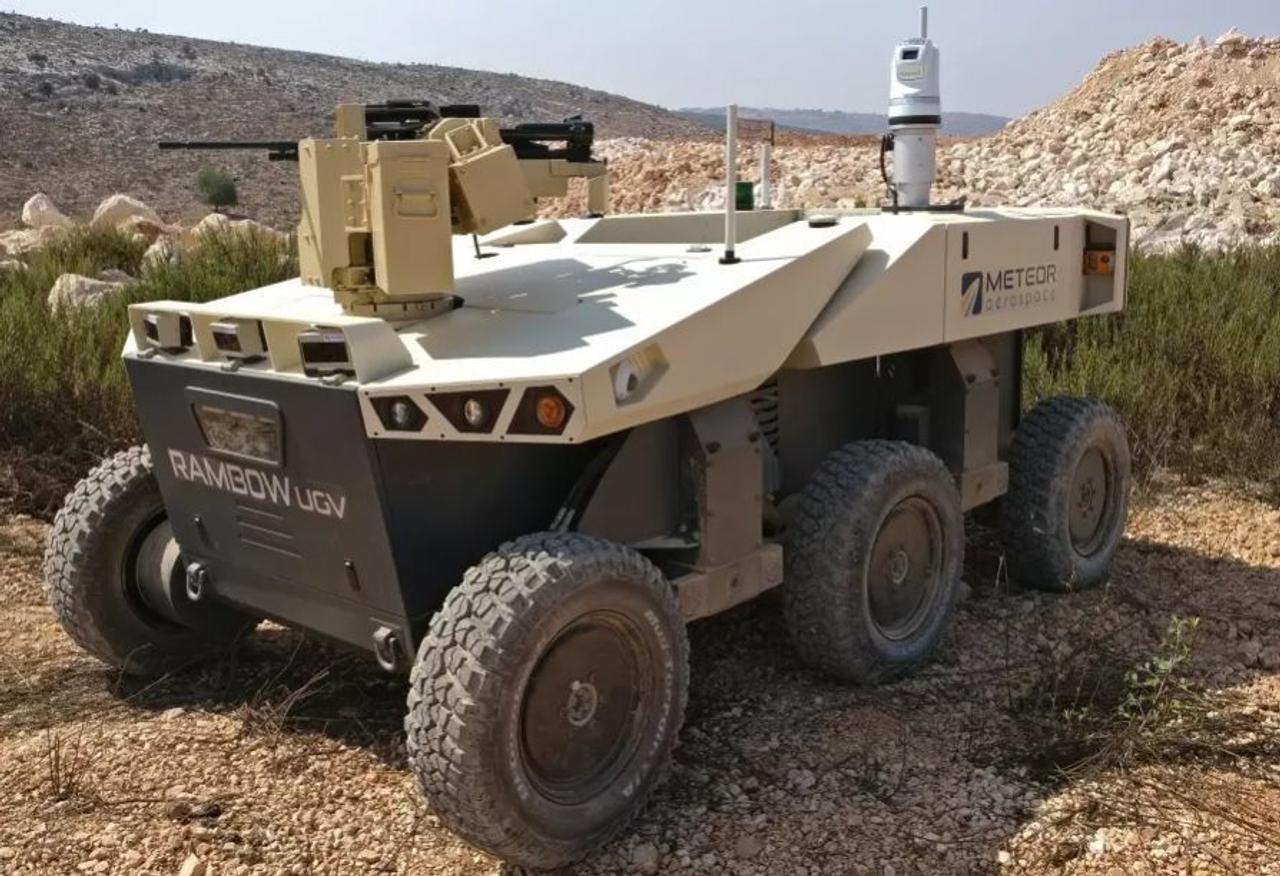 Компания Meteor Aerospace показала новый беспилотный боевой электротранспорт для военных RAMBOW