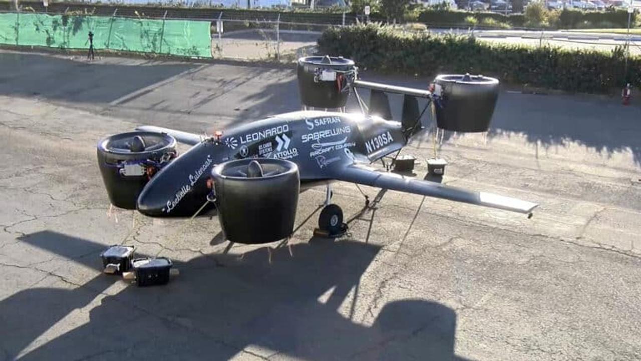 Грузовой беспилотник Sabrewing Rhaegal способен поднять полезную нагрузку в 374 кг