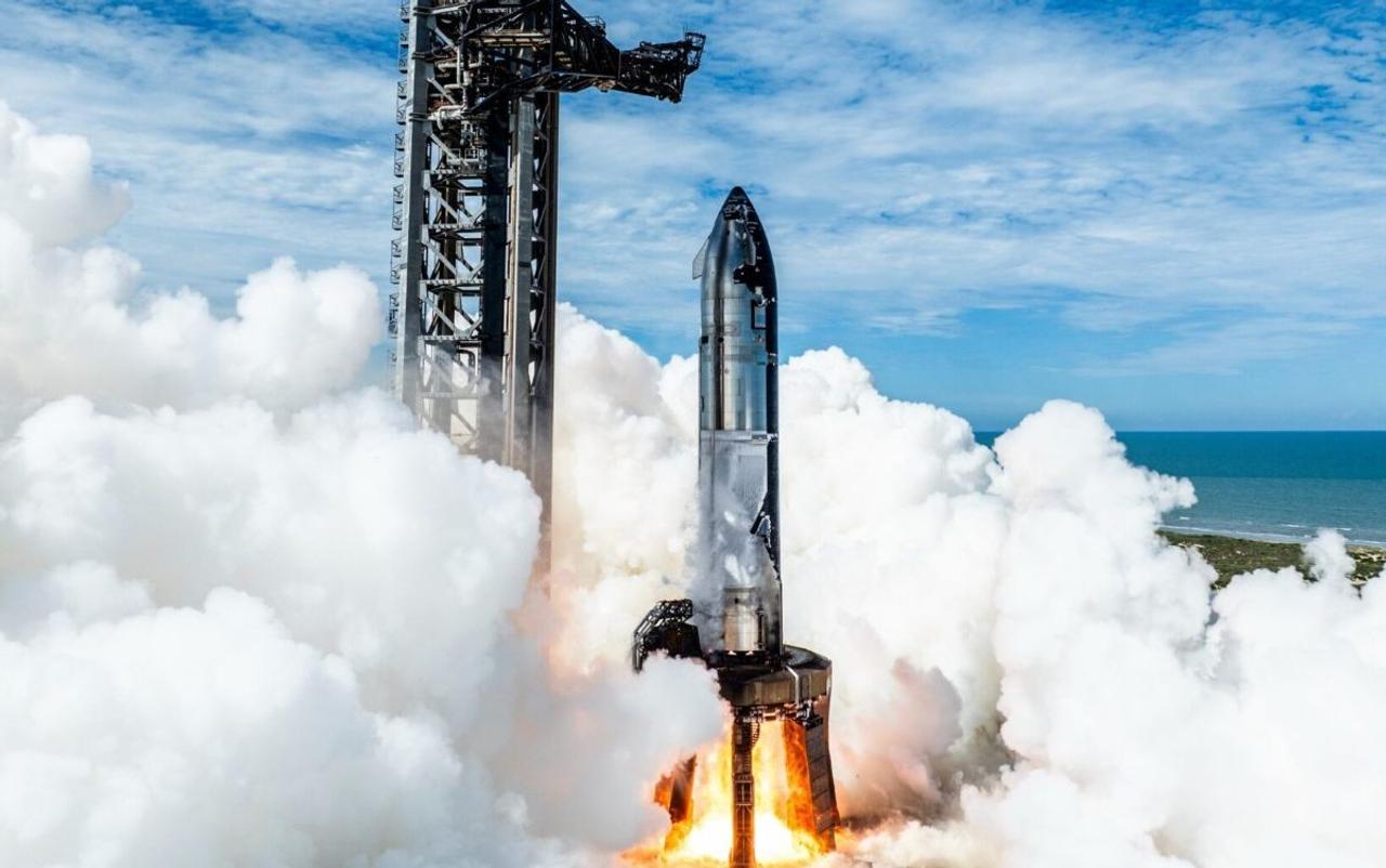 Космический корабль Starship впервые выполнил успешный тестовый полёт: SpaceX готовит полет корабля к Луне и Марсу