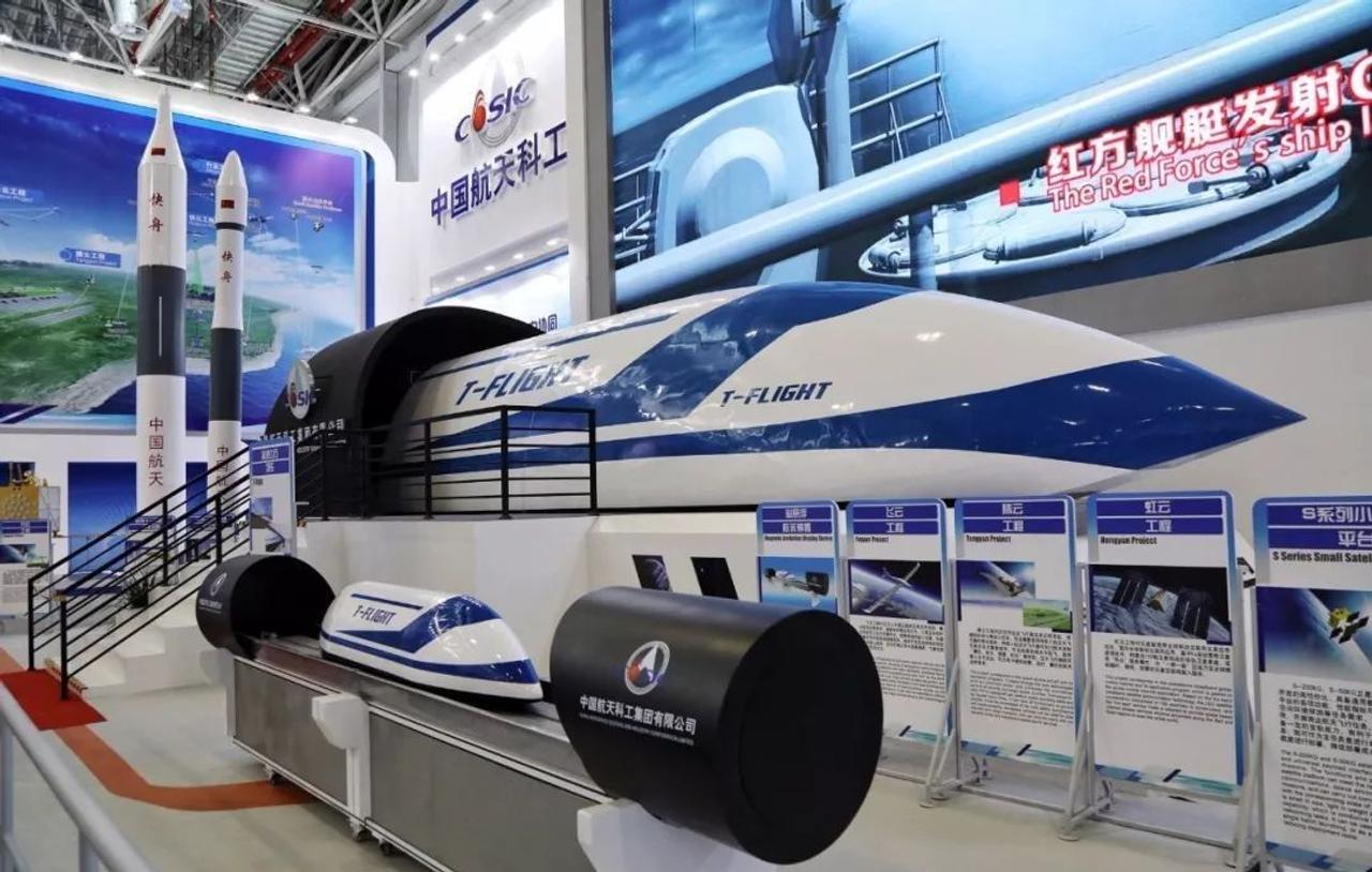 Новый китайский поезд T-Flight, на магнитной подвеске, способен разогнаться до 1000 км/ч