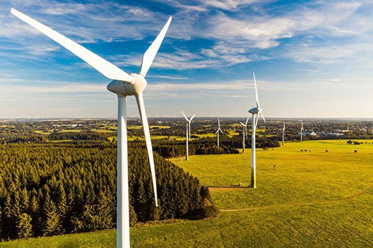 Ветряные турбины расположенные за холмами производят энергии на 24% больше