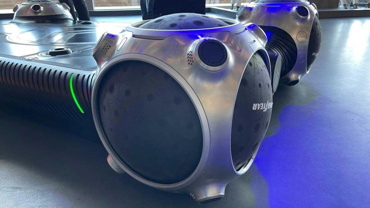 Goodyear продемонстрировал работу сферических колес Eagle 360, они могут двигаться в любом направлении, как компьютерная мышь